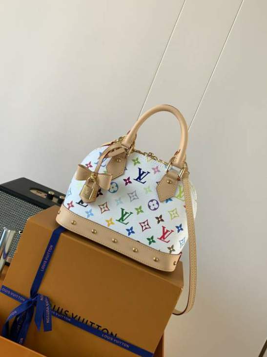 Picture of Louis Vuitton Handbags _SKUfw233561613fw